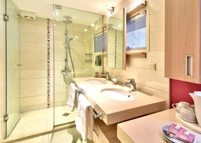 Maritim Amelia Hotel 5*