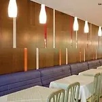 Maritim Amelia Αλμπένα