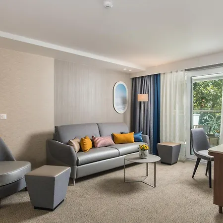 Maritim Amelia ホテル 5*