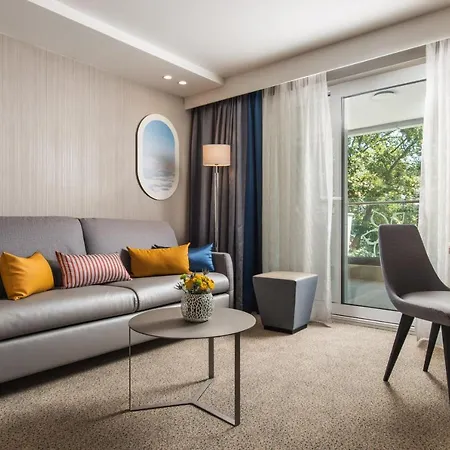 Maritim Amelia ホテル アルベナ