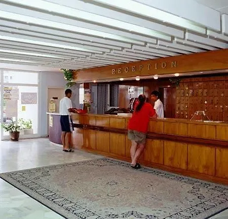 Maritim Amelia 5*